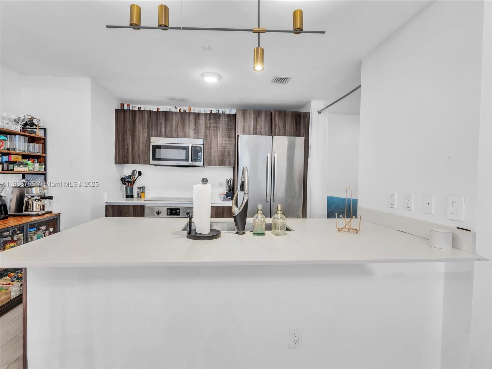 ARIA ON THE BAY CONDO - Residential