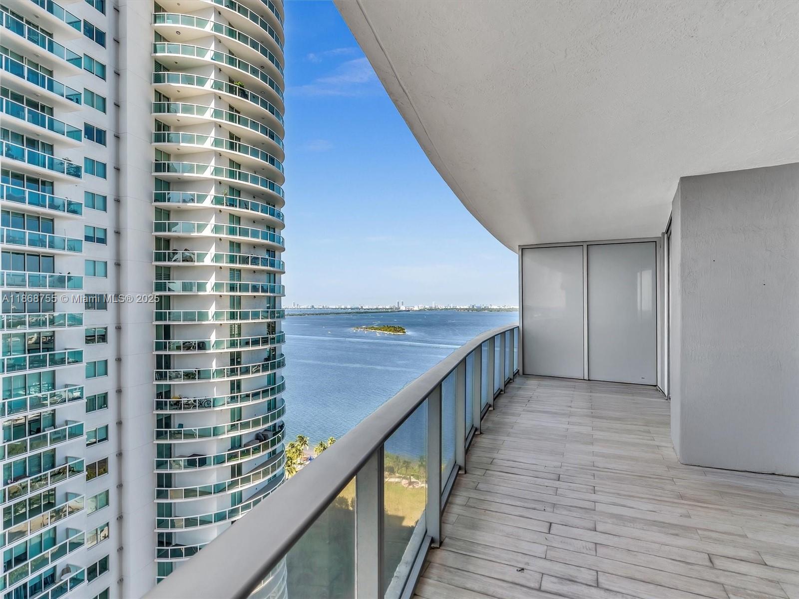 ARIA ON THE BAY CONDO - Residential