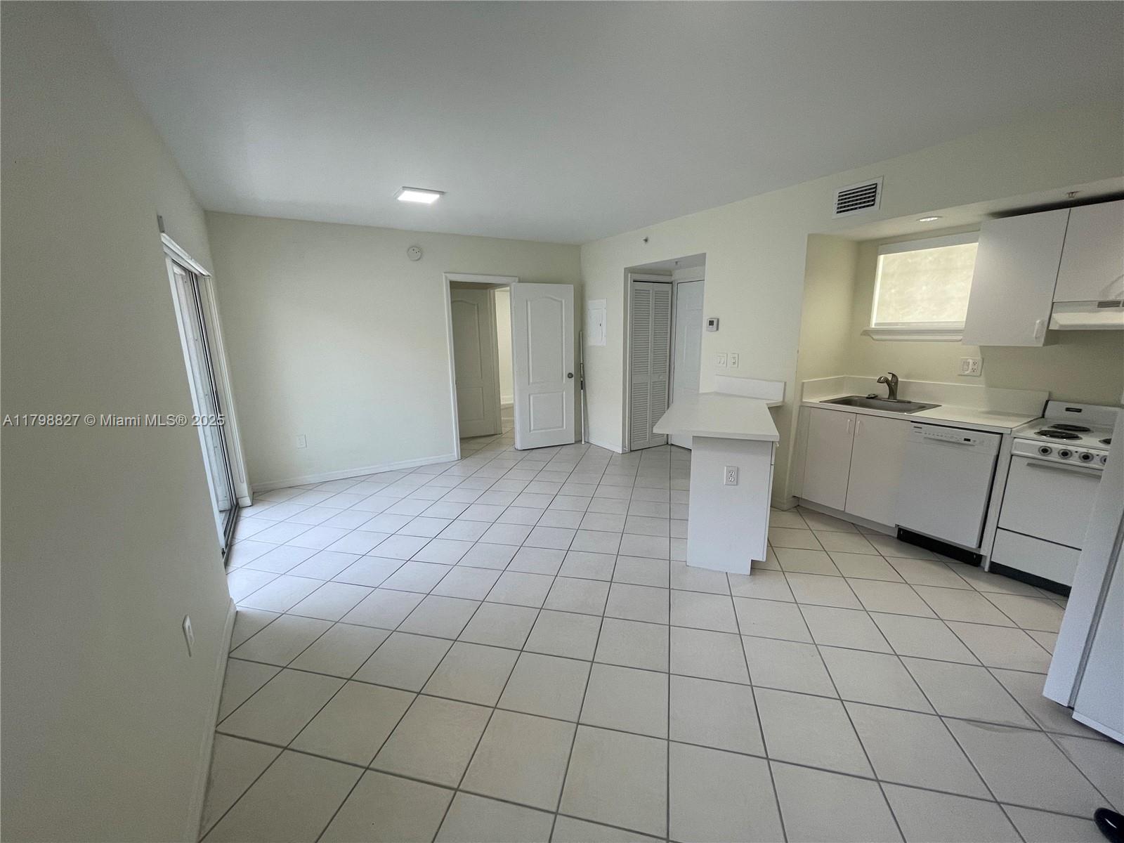 3090 Bird Ave 202
