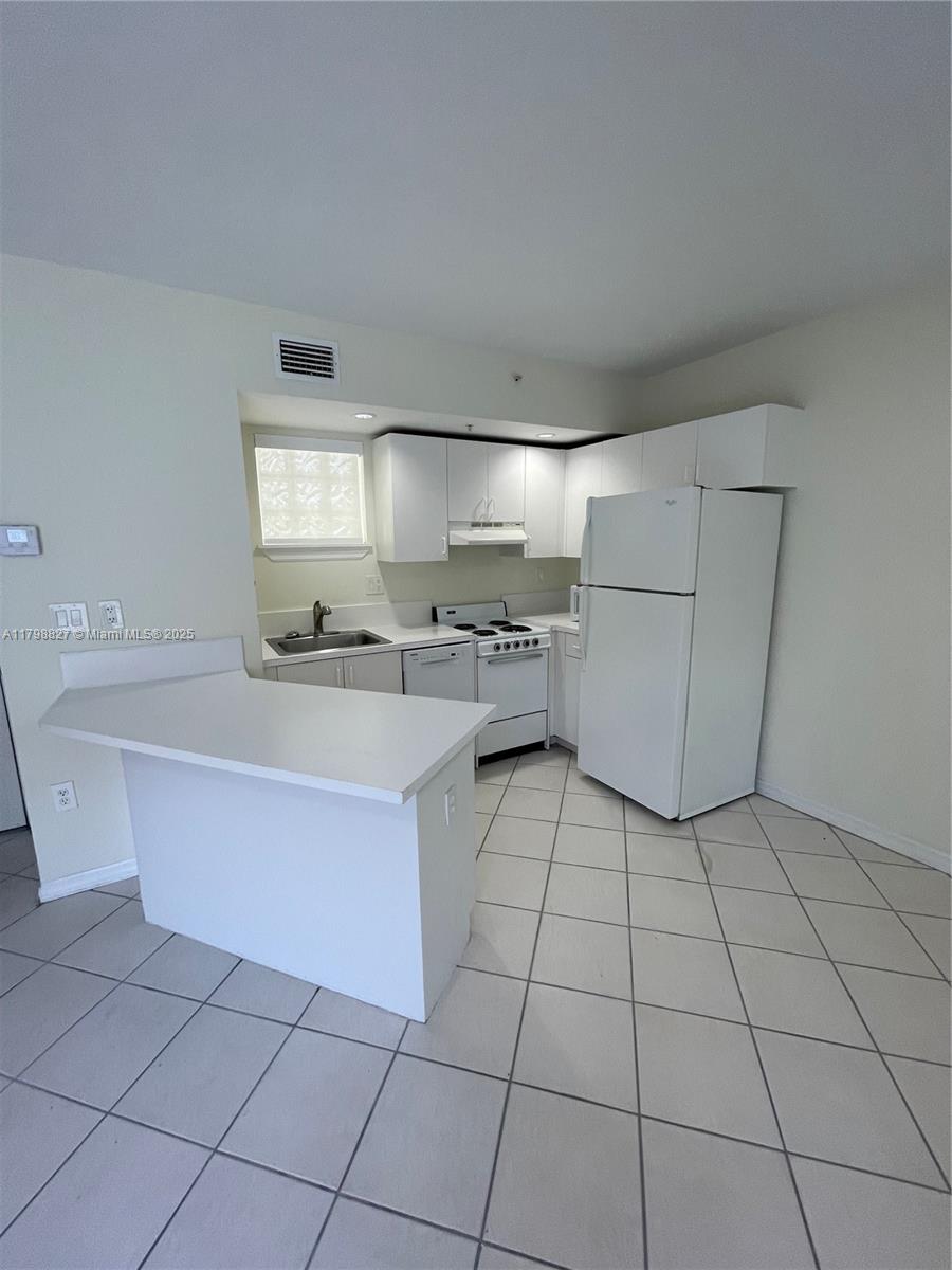 Rental Property at 3090 Bird Ave 202, Miami, Broward County, Florida - Bedrooms: 1 
Bathrooms: 1  - $2,200 MO.