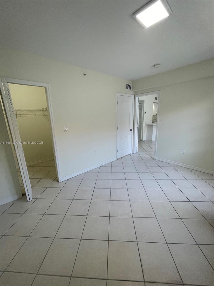 3090 Bird Ave 202