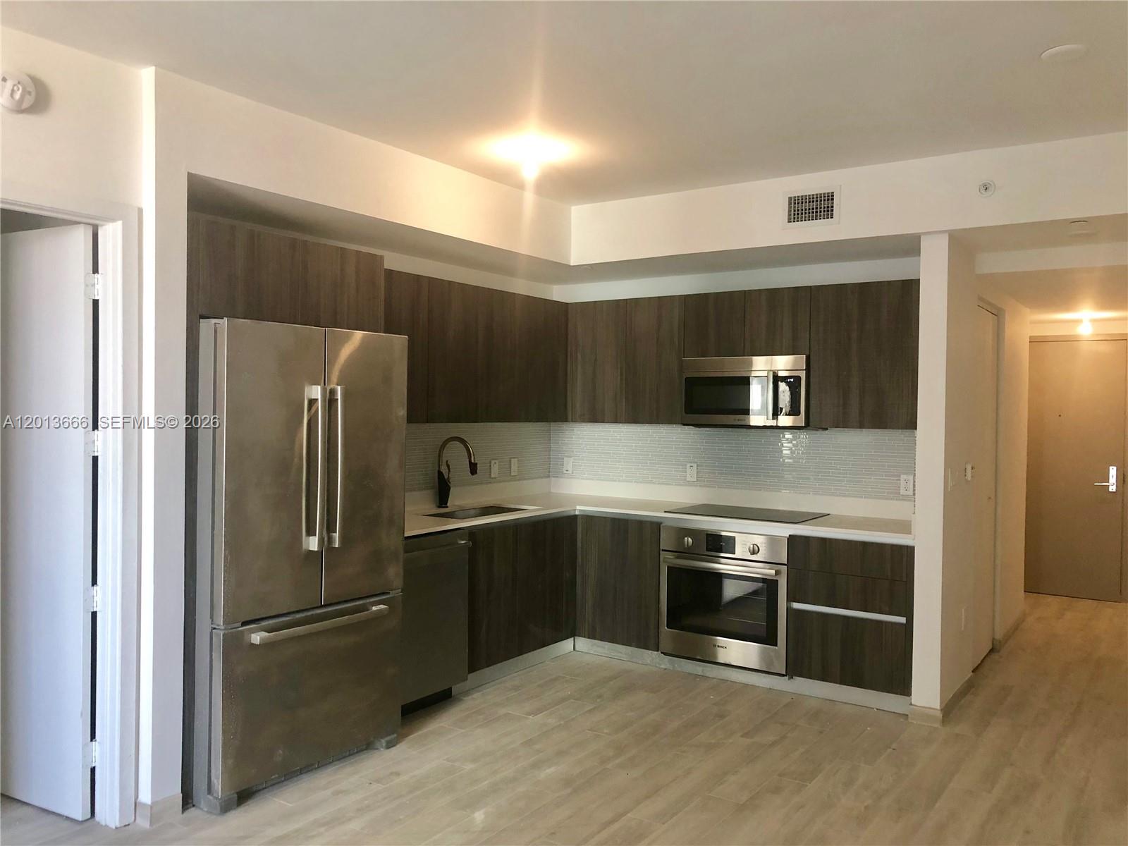 488 NE 18th St 2203