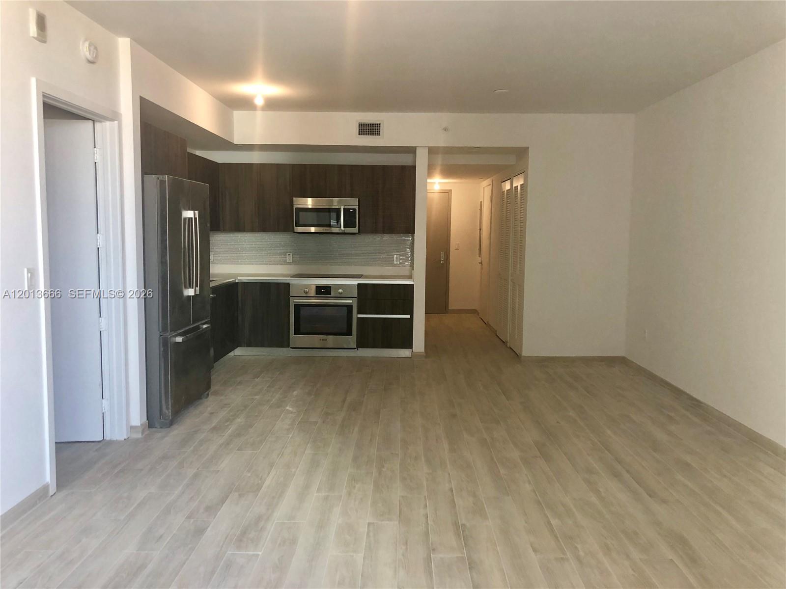488 NE 18th St 2203