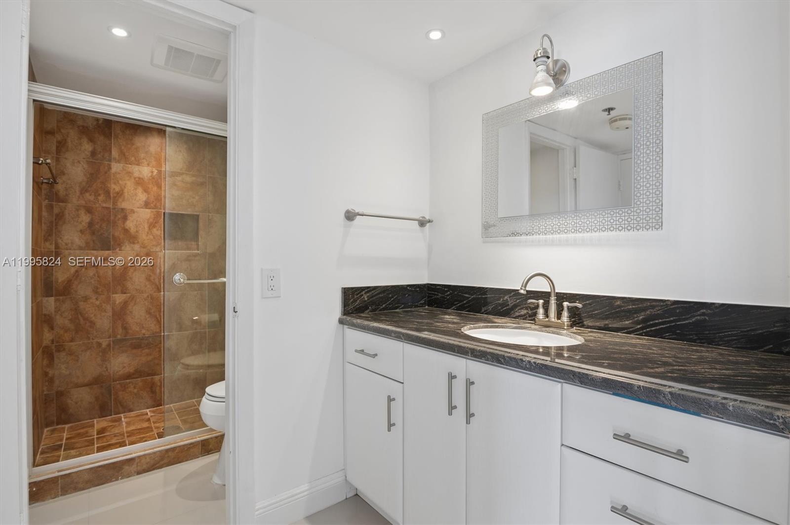Delvista Towers Condo - Residential