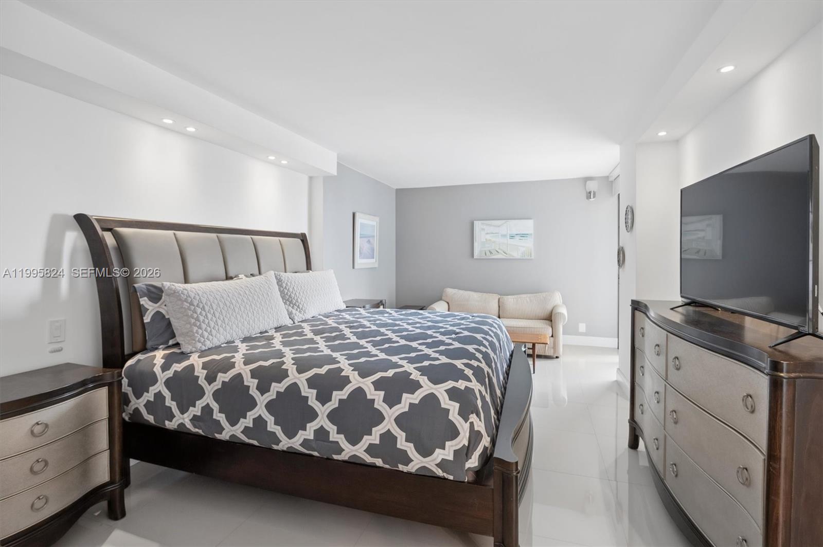 Delvista Towers Condo - Residential