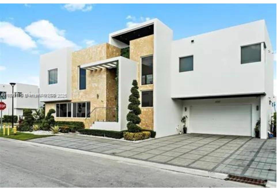 6767 NW 103rd Pl 0