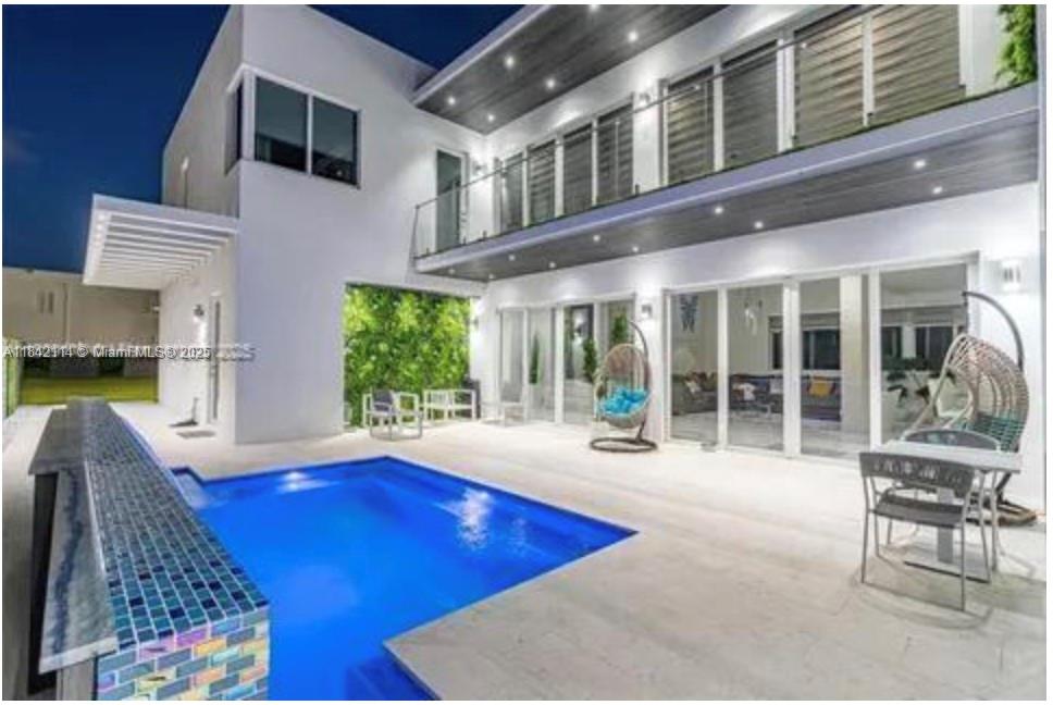 Beautiful Residence in the heart of Doral fl , Located in one of the most exclusive and secure communities.
This home offers a luxurious lifestyle with spacious living, modern finishes, and an ideal layout for the comfort of the entire family, 4 bedrooms, and 5 bathrooms. Modern kitchen with stainless steel appliances, spacious family room and dining room, private patio, ideal for entertaining, 2-car garage, 3-car driveway. Gated community with 24/7 security. Prime location near A+ schools, restaurants shops, and quick access to mayor highways.
Will be available on August 15