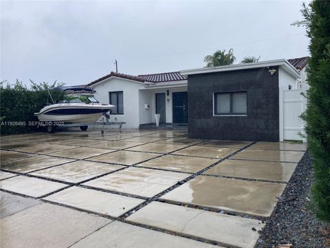 7524 Mutiny Ave North Bay Village FL 33141