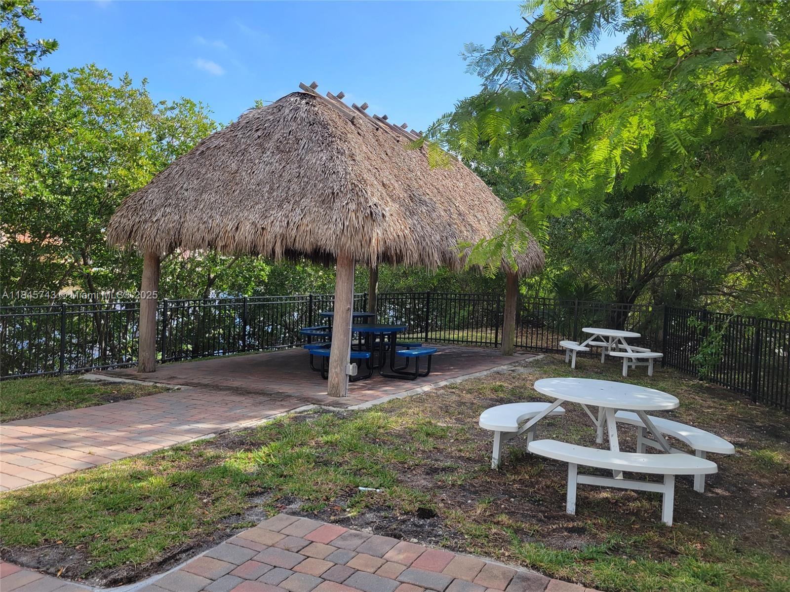 U S LEND LEASE PLAT NO ON - Residential