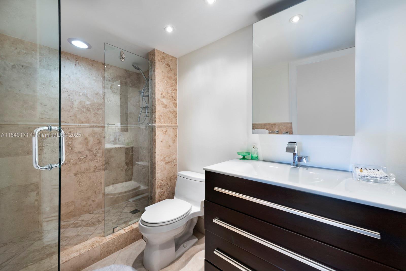 THE TOWERS OF QUAYSIDE CO - Residential