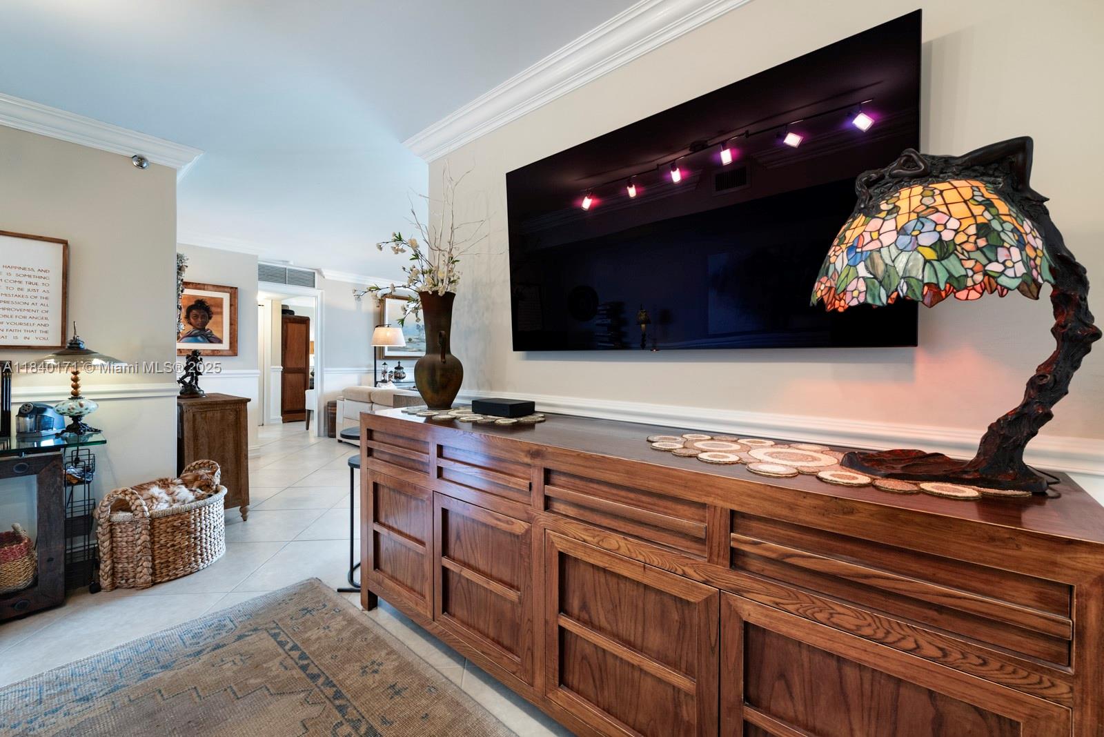 THE TOWERS OF QUAYSIDE CO - Residential