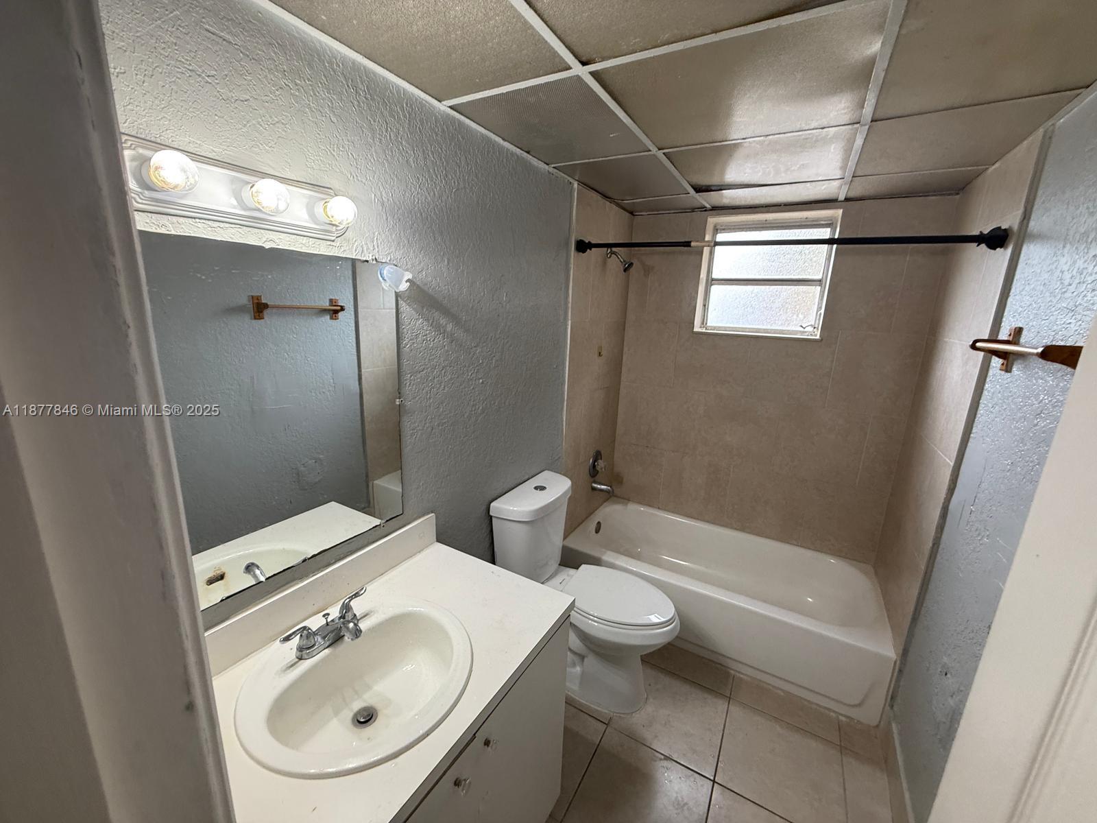 GREAT 2 BEDS 2BATHS , EXCELLENT CONDO! PERFECT LOCATION !! SCHEDULE A SHOWING AND RENT IT TODAY!! 2 MONTH TO MOVE IN !!