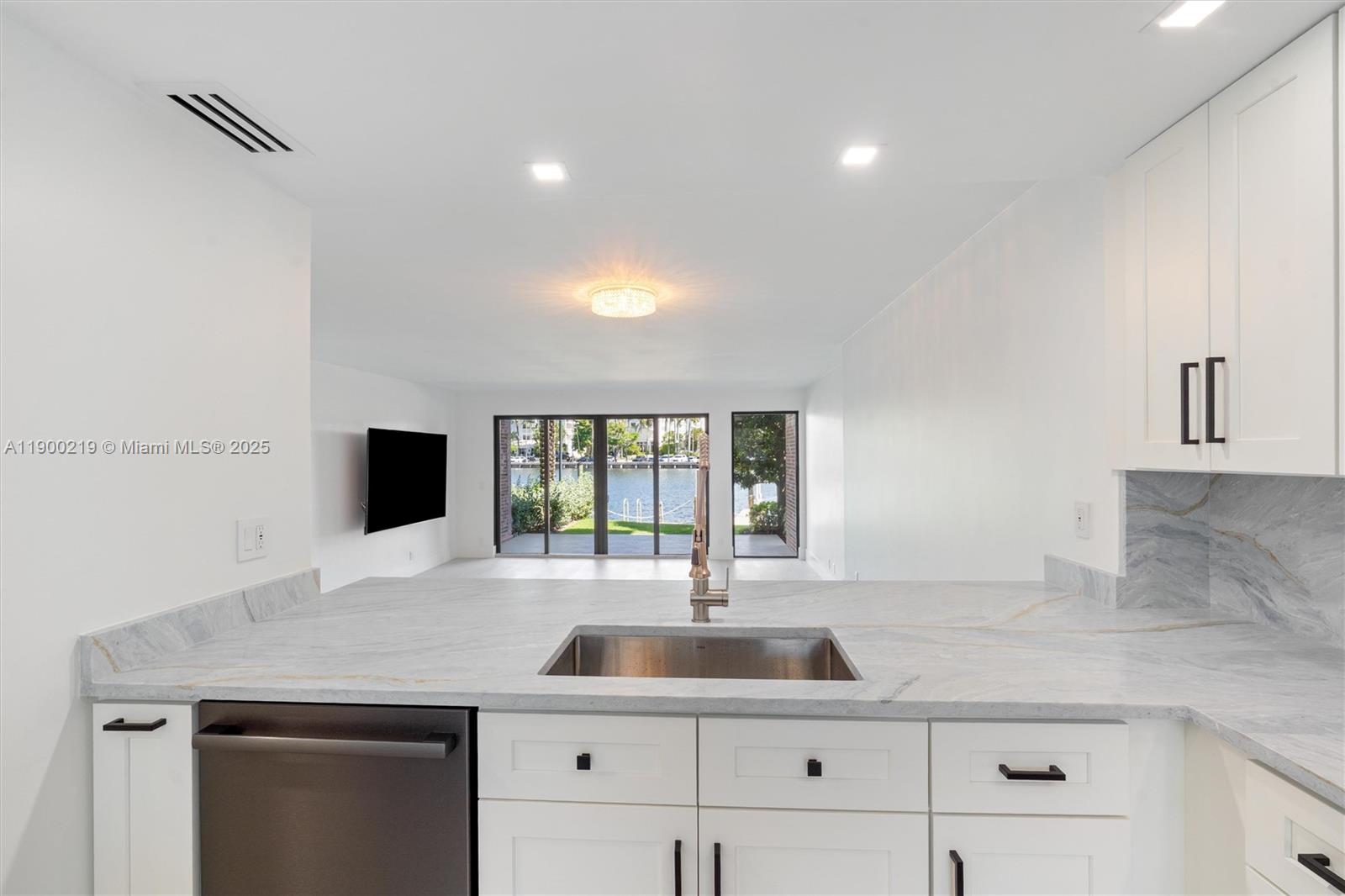TOWNHOUSES AT HARBOR BEACH - Residential