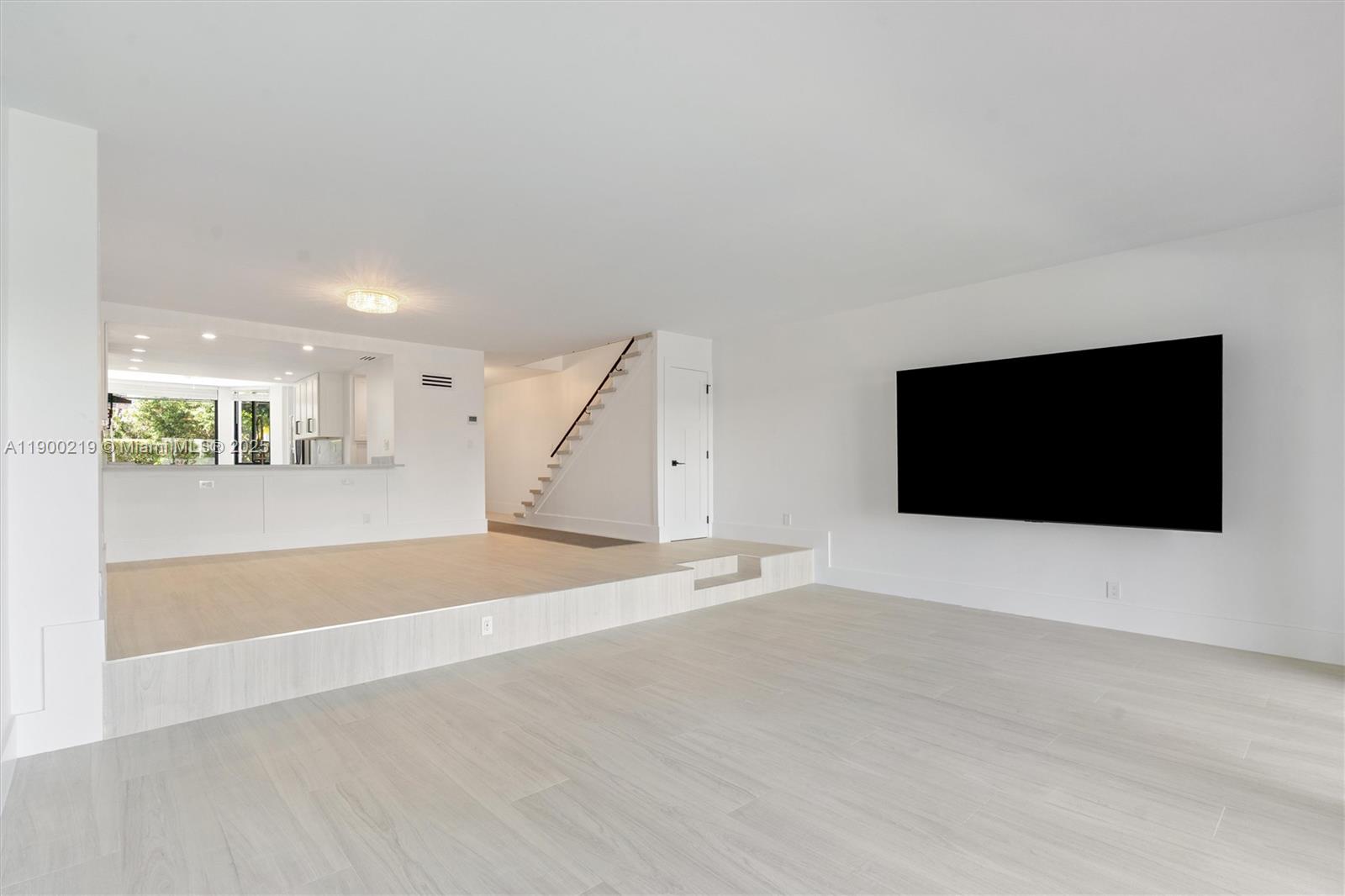 TOWNHOUSES AT HARBOR BEACH - Residential