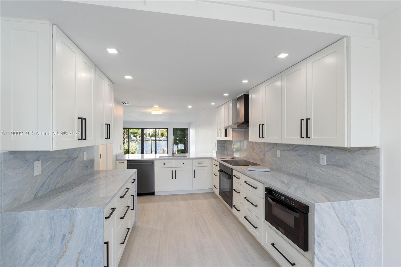 TOWNHOUSES AT HARBOR BEACH - Residential