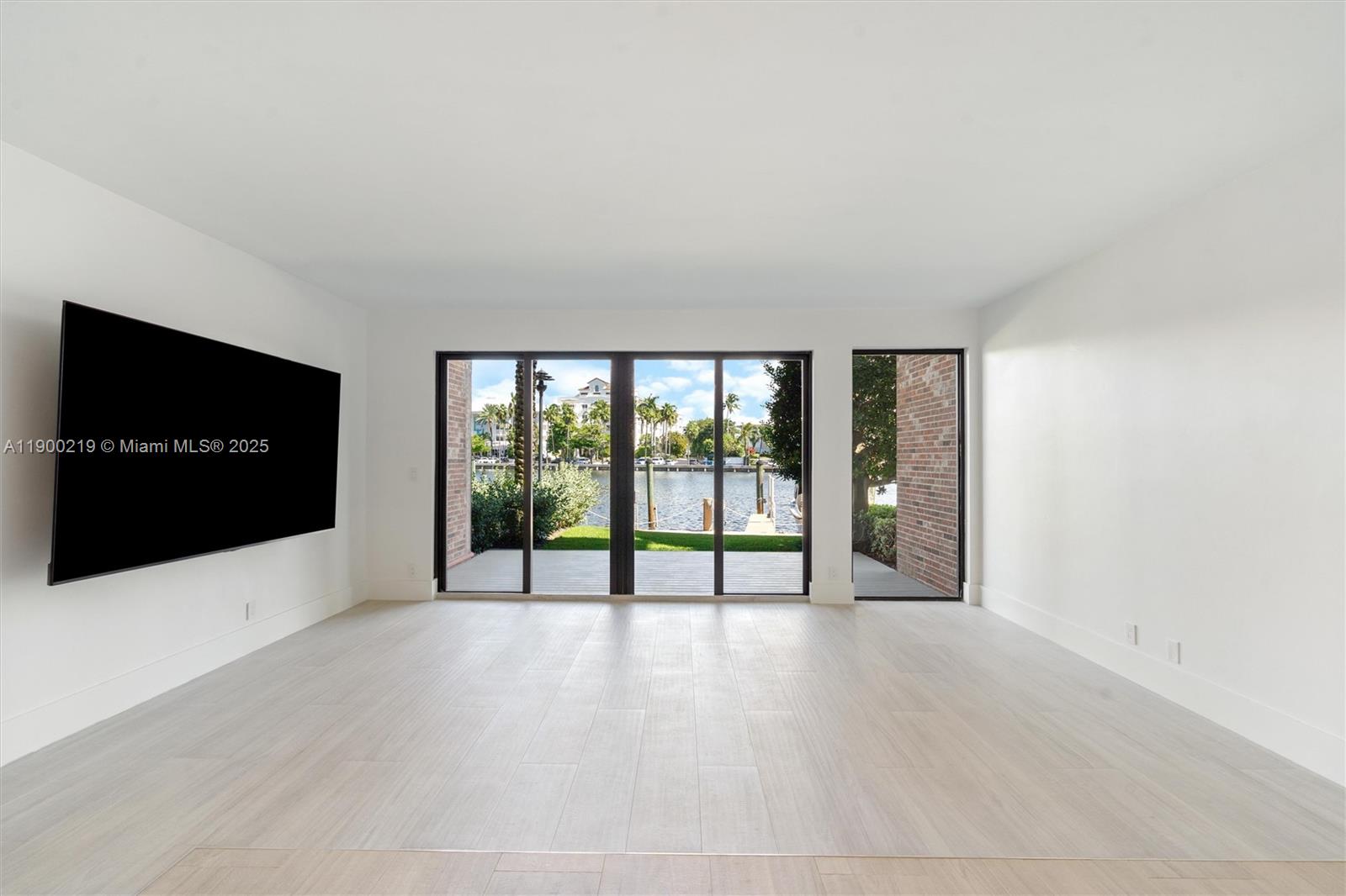 TOWNHOUSES AT HARBOR BEACH - Residential