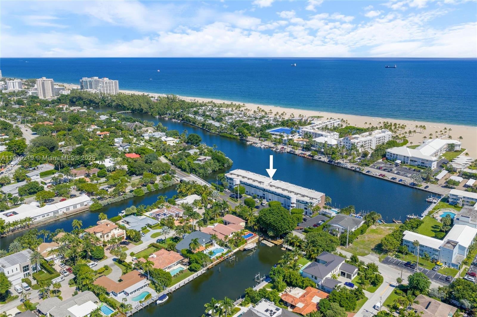 TOWNHOUSES AT HARBOR BEACH - Residential