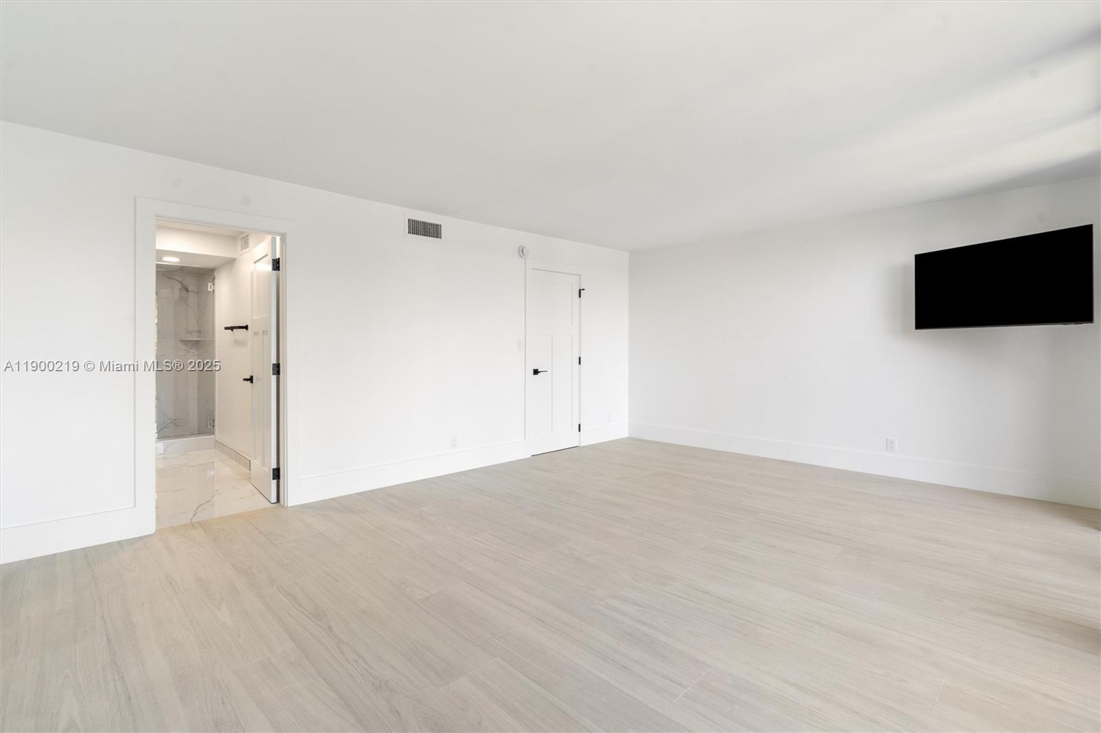TOWNHOUSES AT HARBOR BEACH - Residential