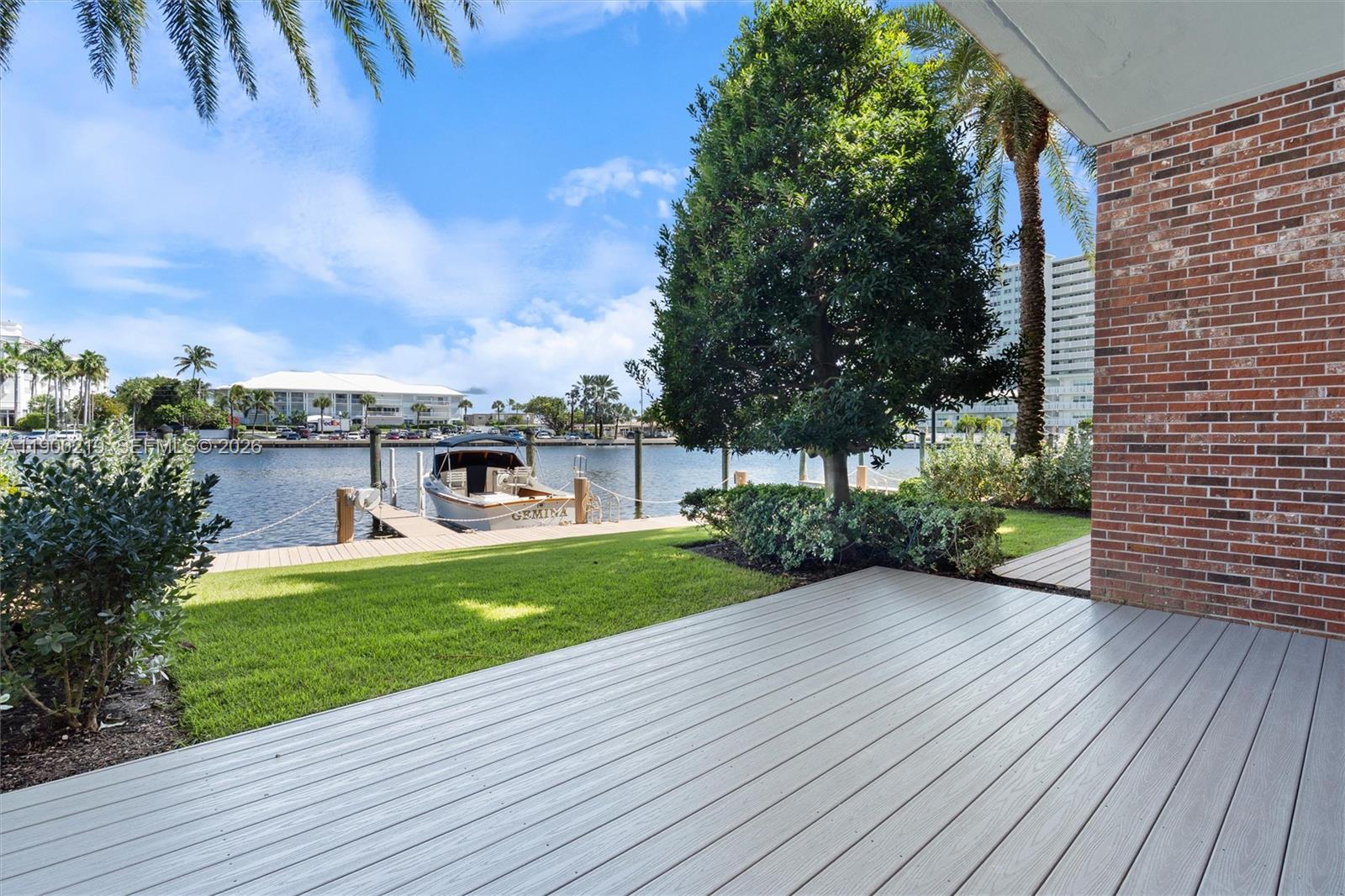 TOWNHOUSES AT HARBOR BEACH - Residential