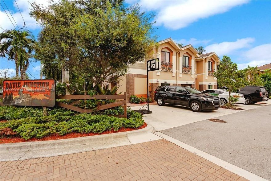 3/2.5 + one car garage and two parking spaces. 3 bedrooms and 2 baths on second floor. . Lots of closet space. Built in 2018 this beautiful townhome is located in the center of Davie, easy access to Turnpike, restaurants and entertainment. only 10 minutes from Hard Rock.