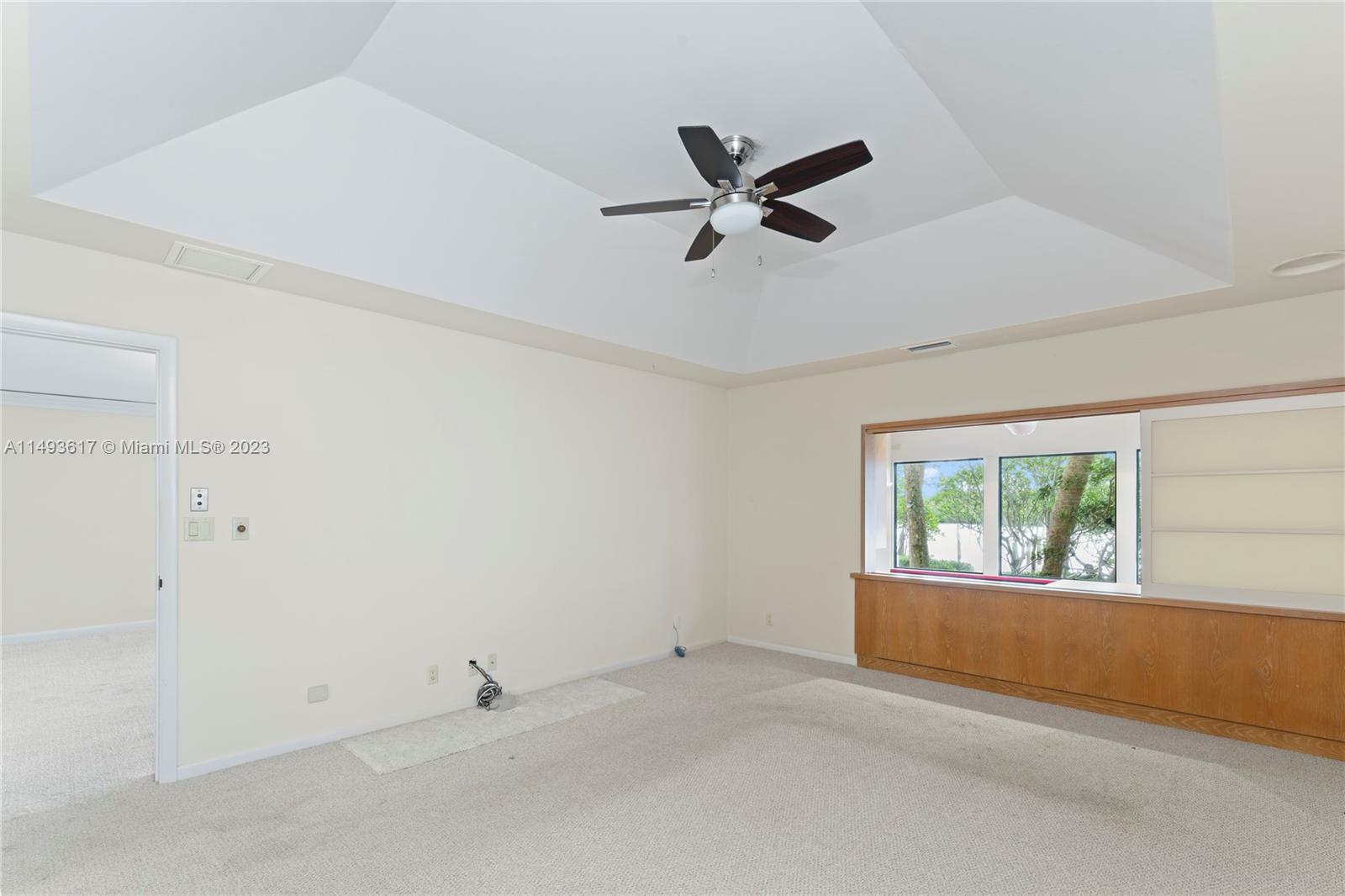 BAYTOWNE OF JONATHANS LAN - Residential