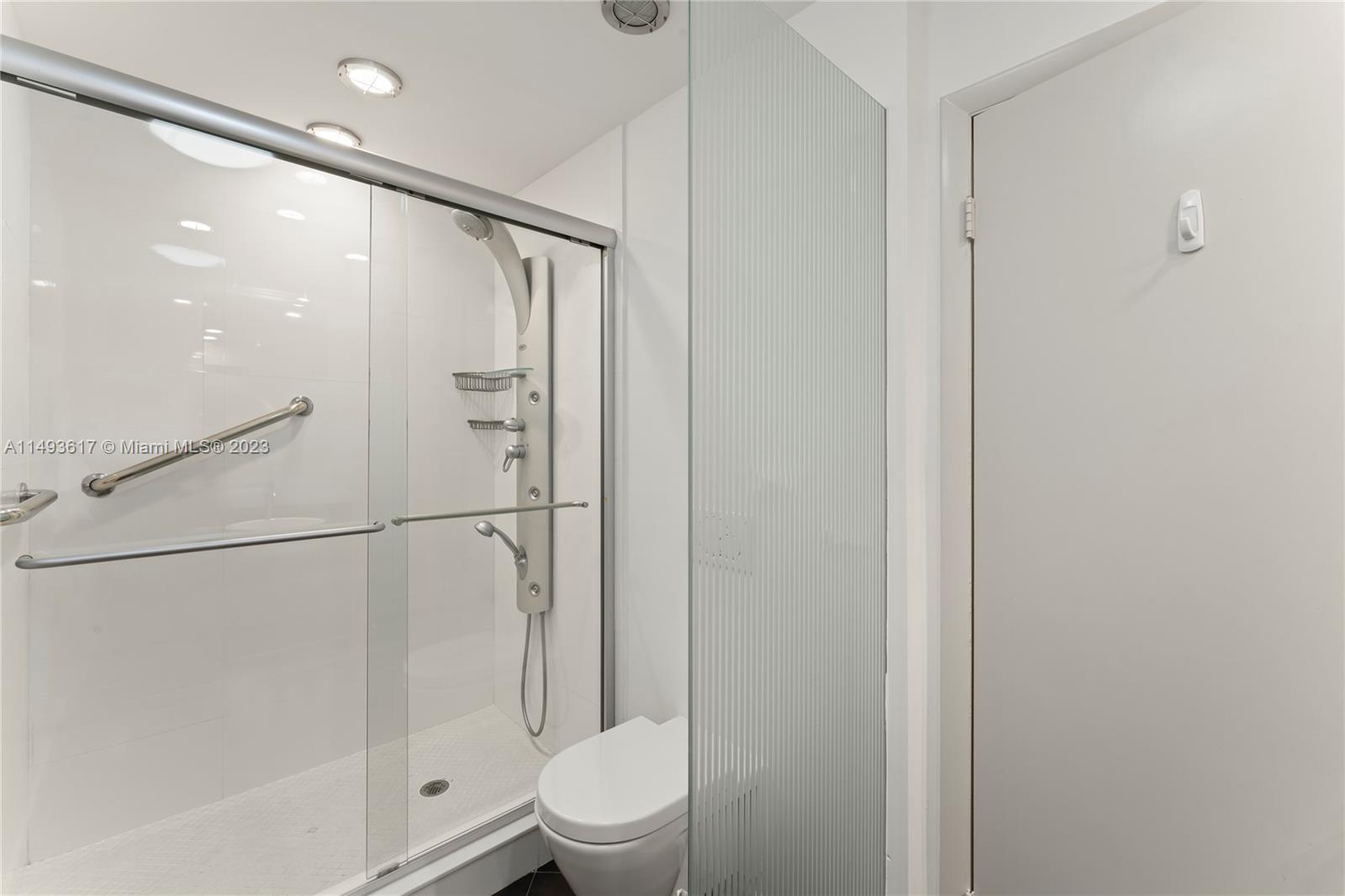 BAYTOWNE OF JONATHANS LAN - Residential