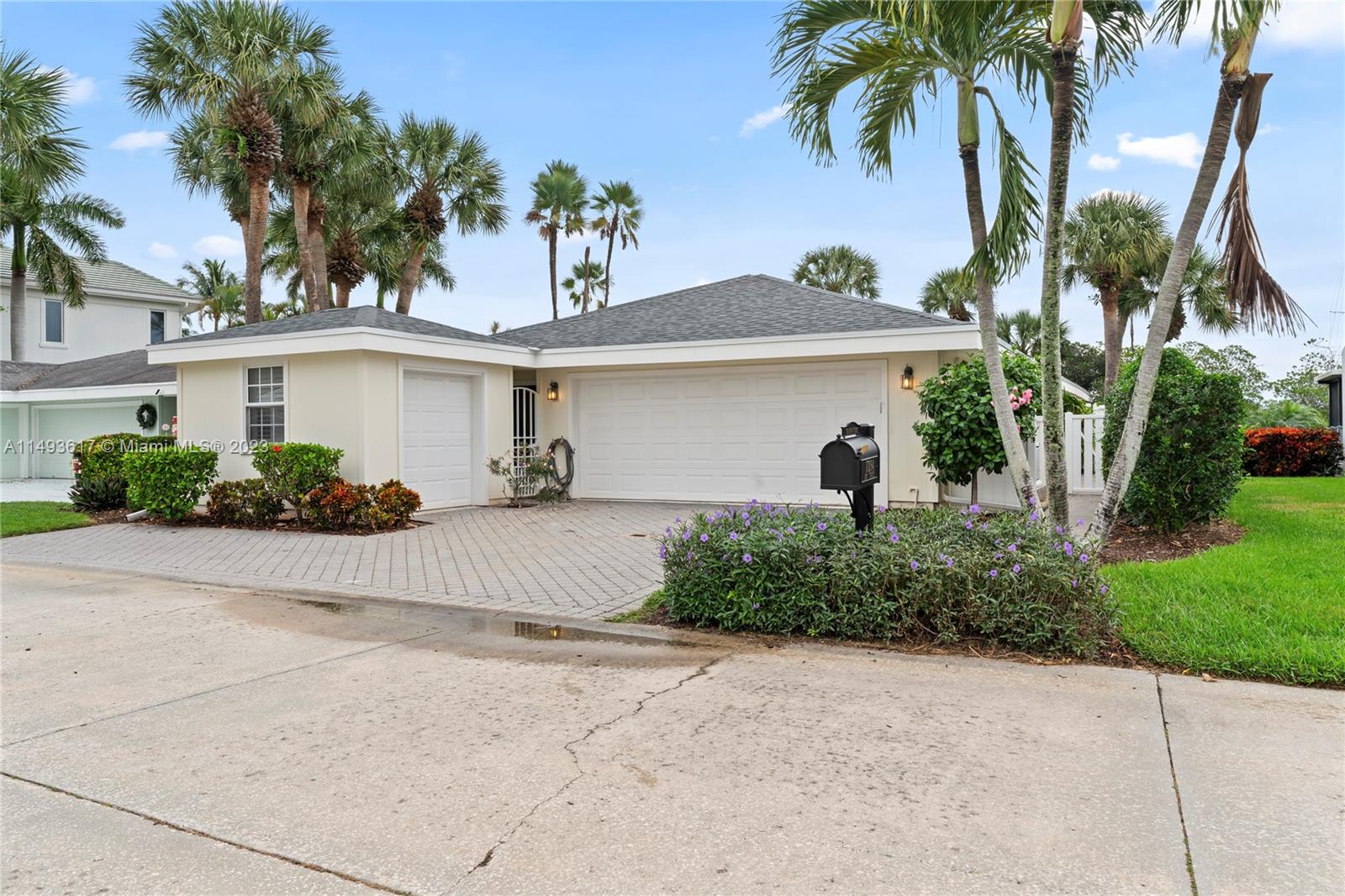 BAYTOWNE OF JONATHANS LAN - Residential