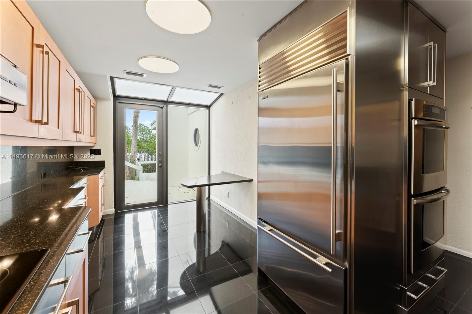 BAYTOWNE OF JONATHANS LAN - Residential