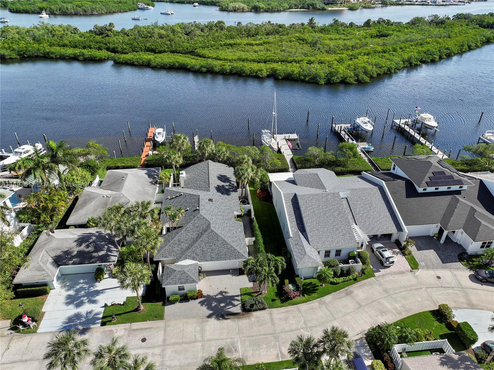 BAYTOWNE OF JONATHANS LAN - Residential