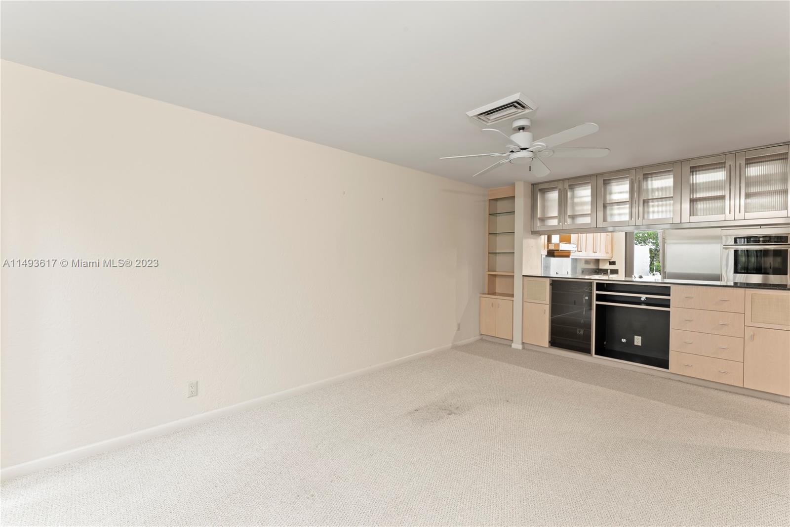 BAYTOWNE OF JONATHANS LAN - Residential