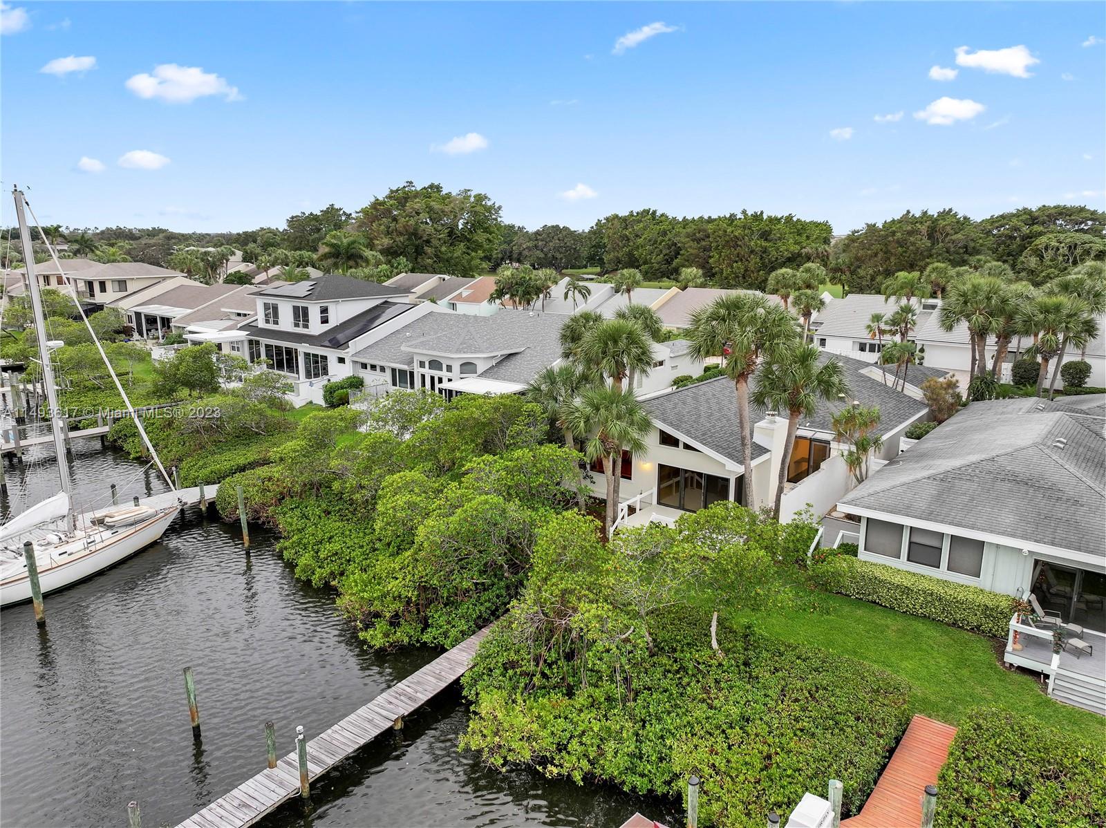 BAYTOWNE OF JONATHANS LAN - Residential