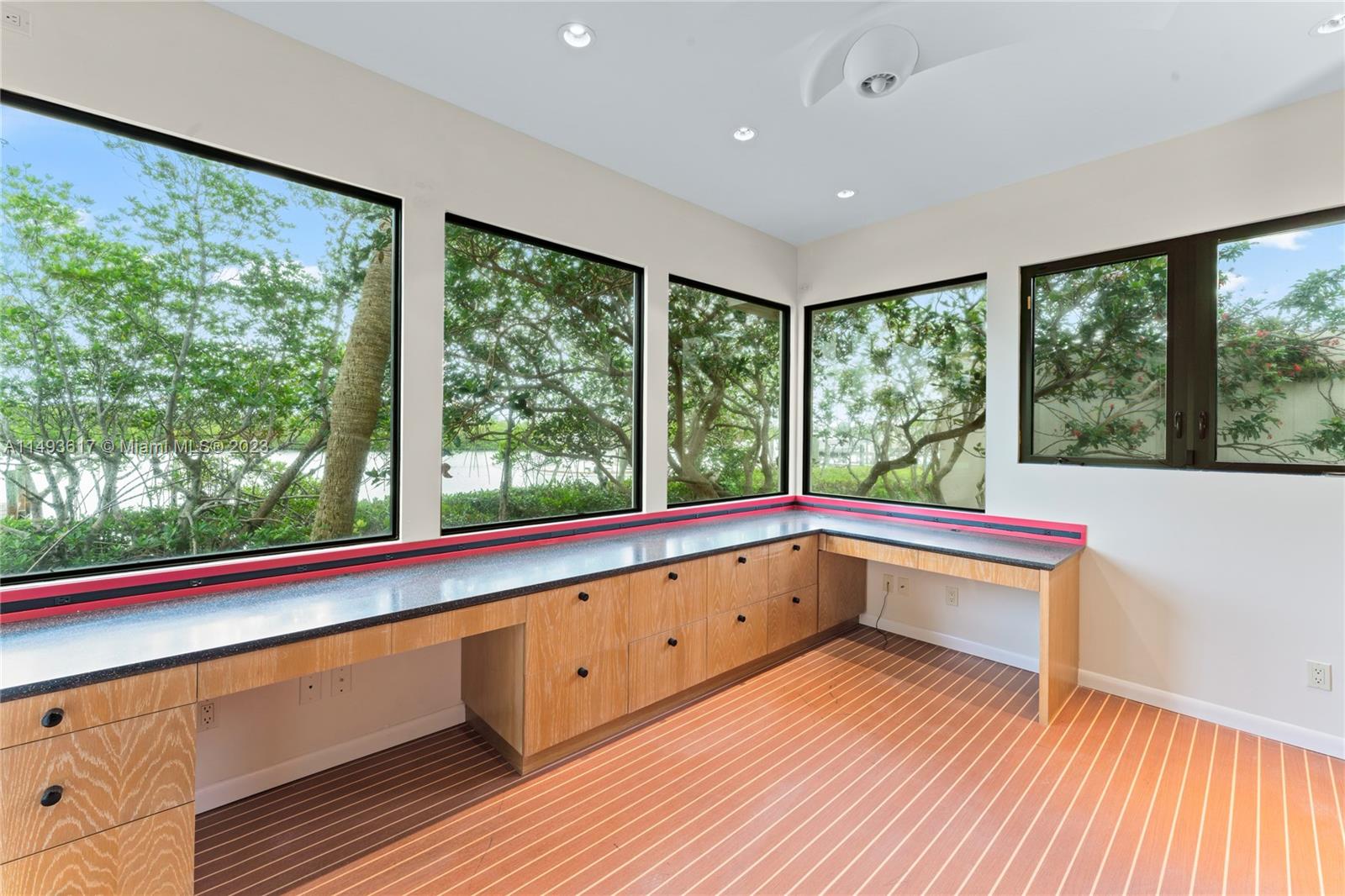 BAYTOWNE OF JONATHANS LAN - Residential