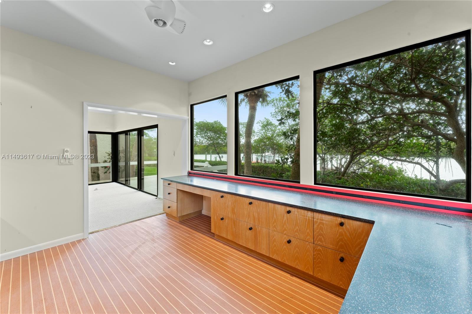 BAYTOWNE OF JONATHANS LAN - Residential