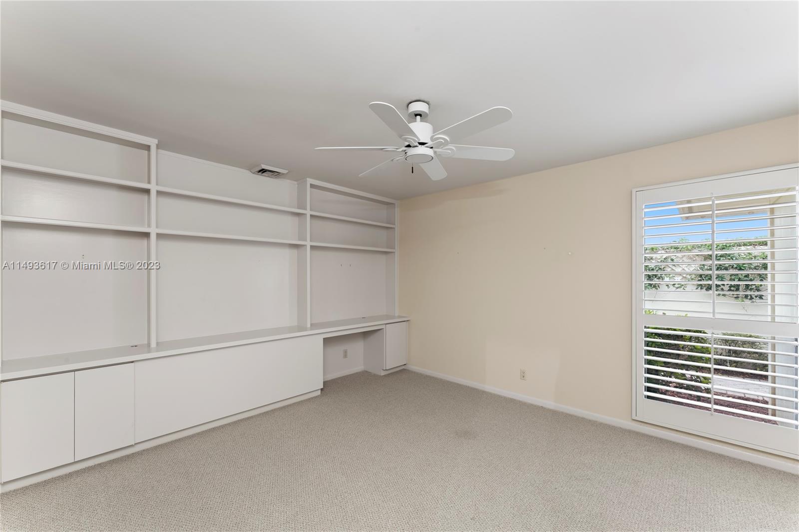 BAYTOWNE OF JONATHANS LAN - Residential