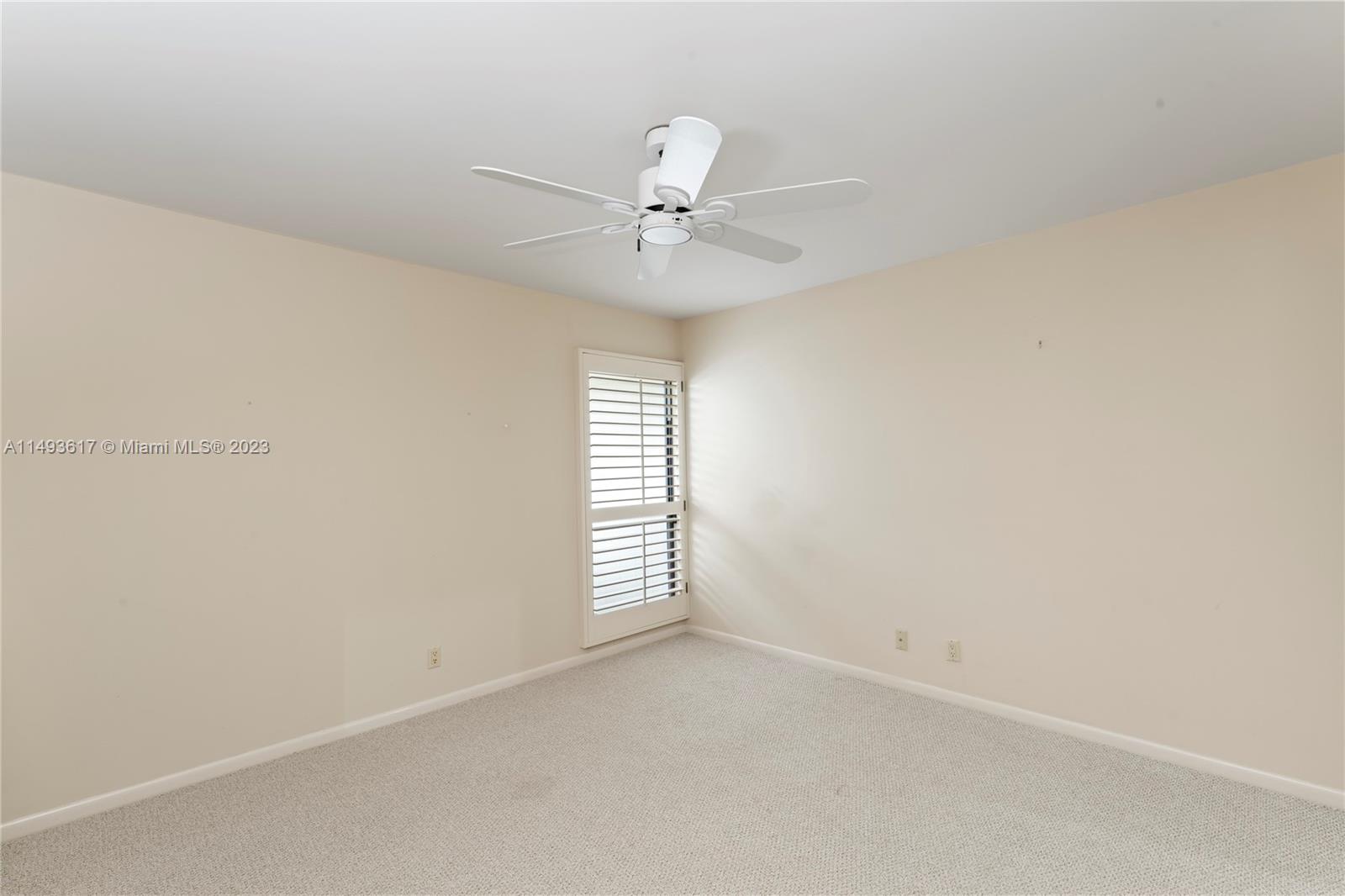 BAYTOWNE OF JONATHANS LAN - Residential