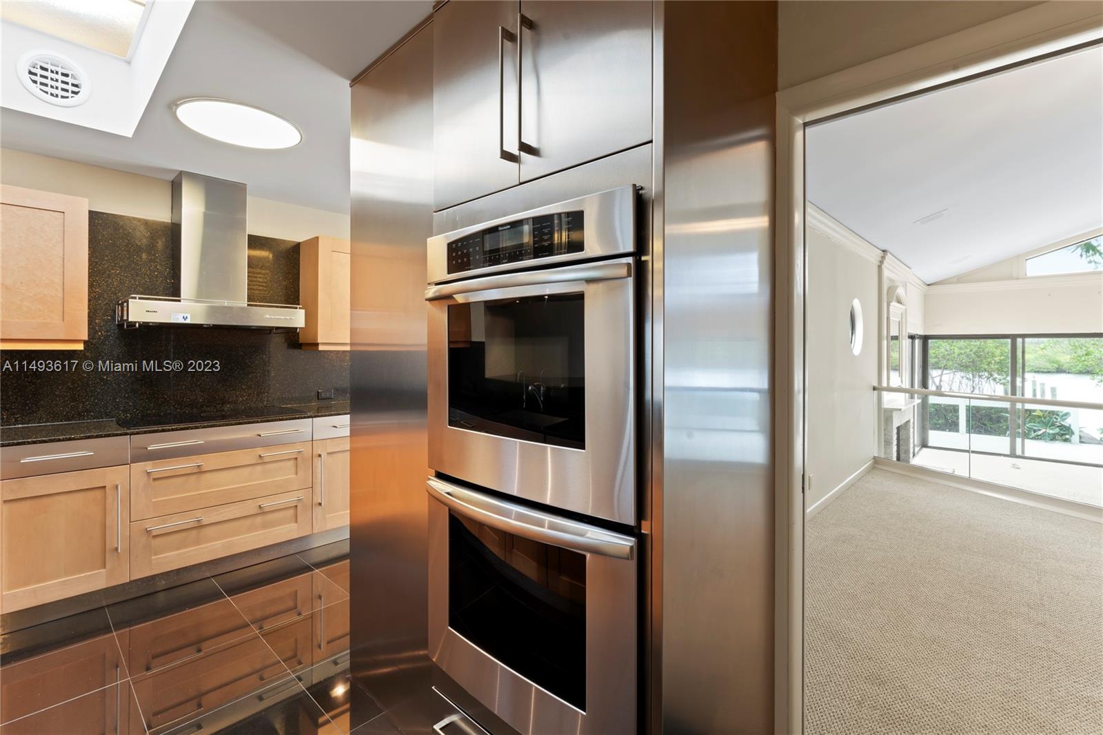 BAYTOWNE OF JONATHANS LAN - Residential