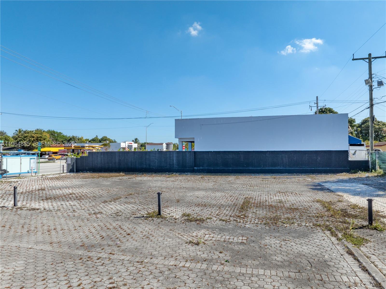 GUNTON HEIGHTS - Land