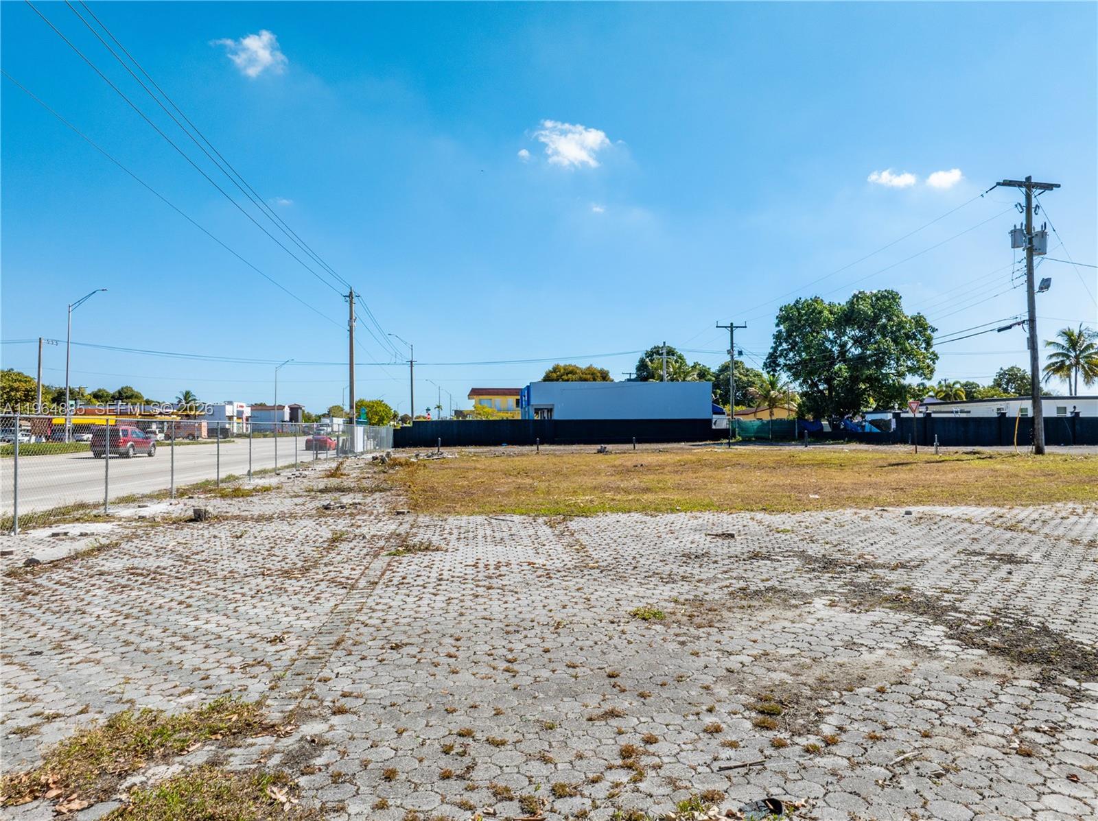 GUNTON HEIGHTS - Land