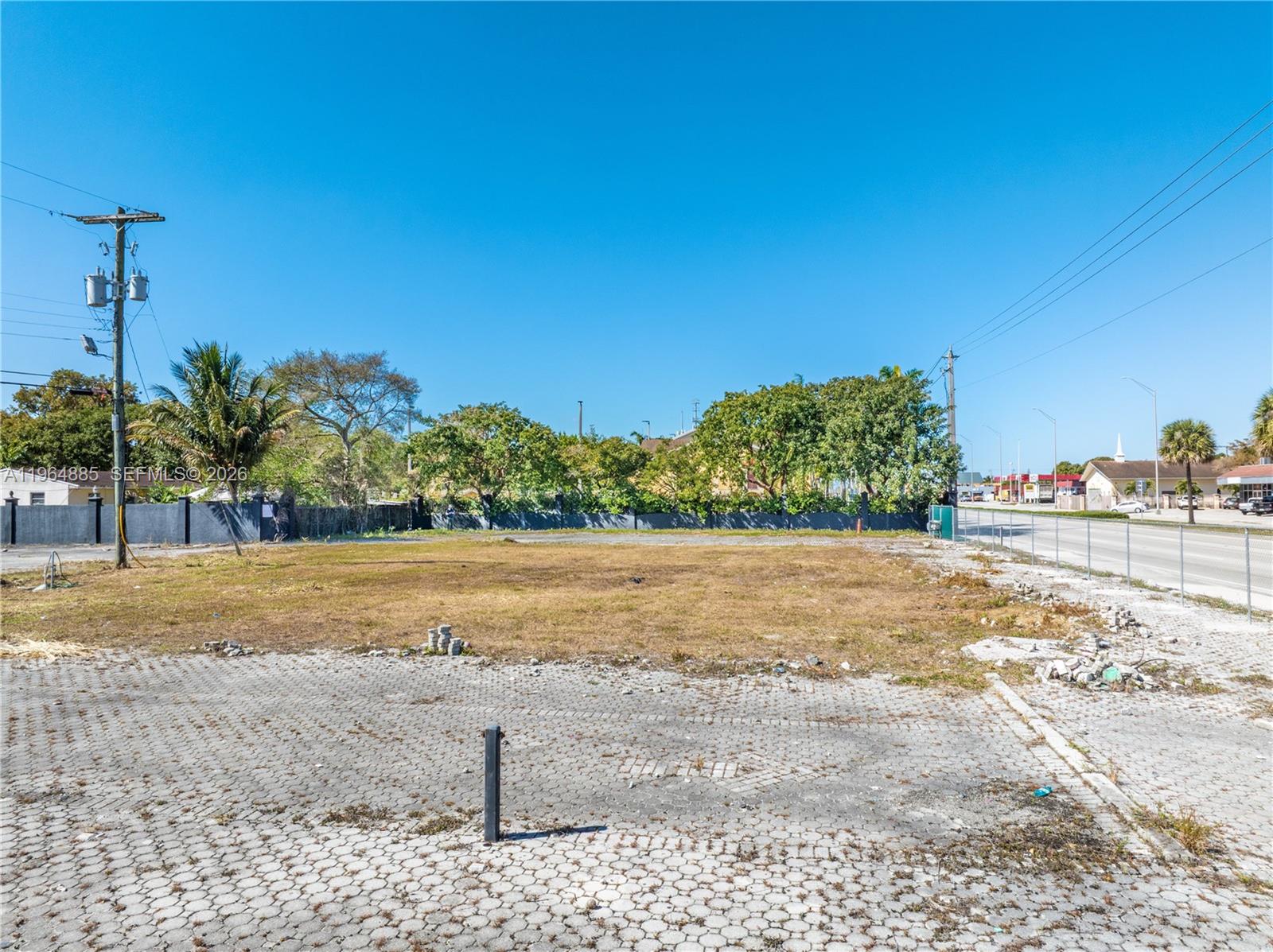 GUNTON HEIGHTS - Land