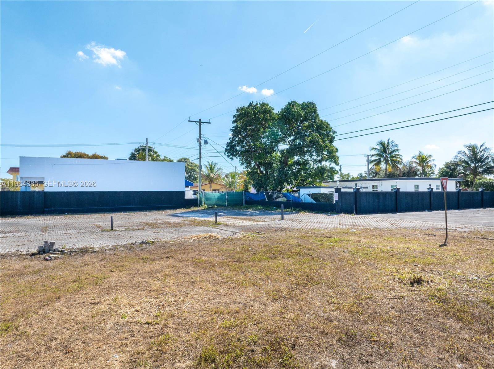 GUNTON HEIGHTS - Land