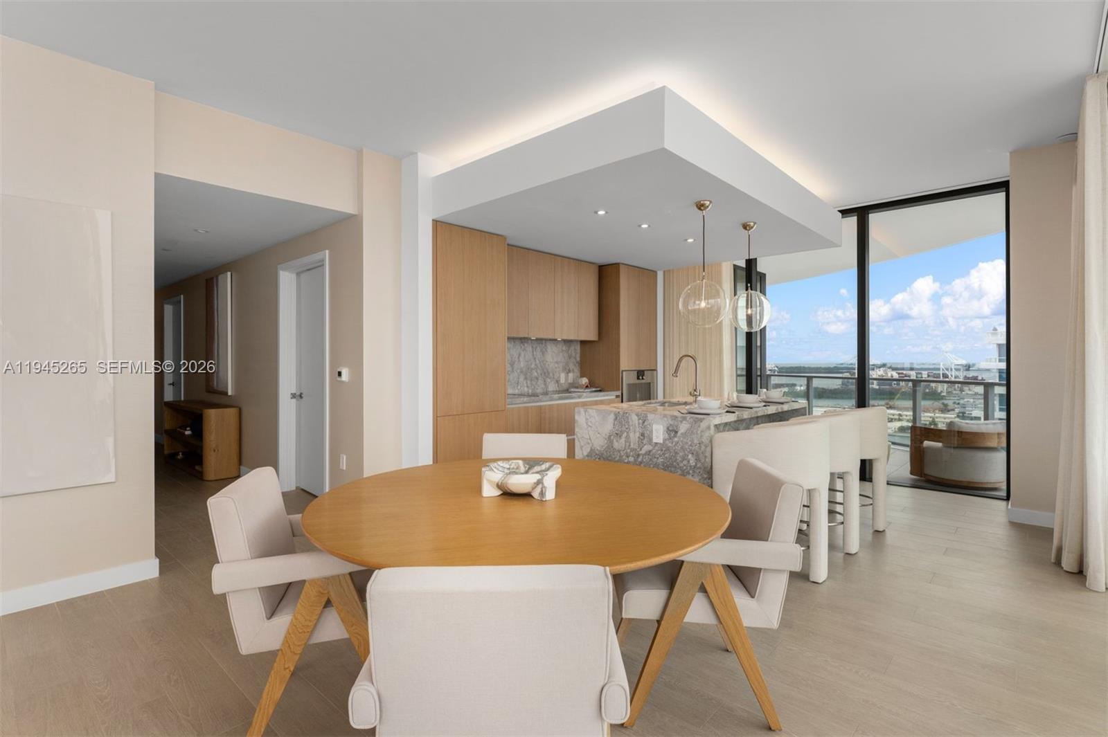 FIVE PARK - Residential