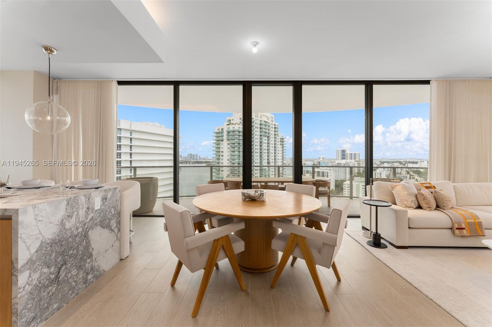 FIVE PARK - Residential