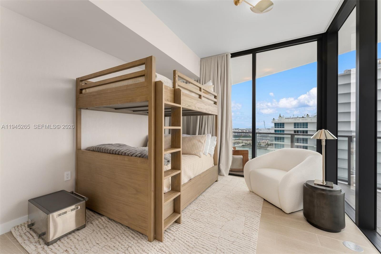 FIVE PARK - Residential