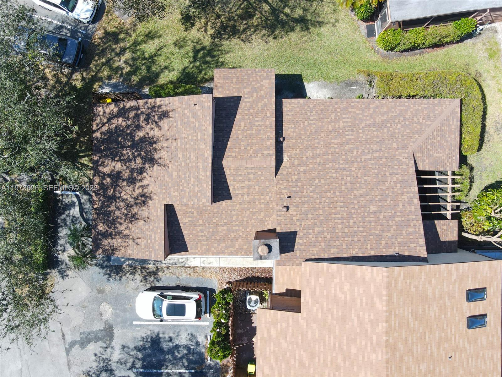 BANYAN LAKES - Residential