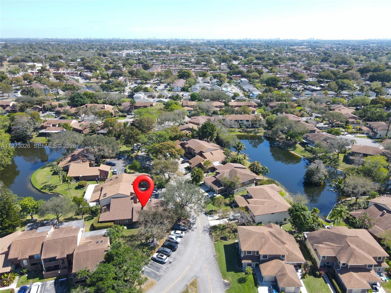 BANYAN LAKES - Residential