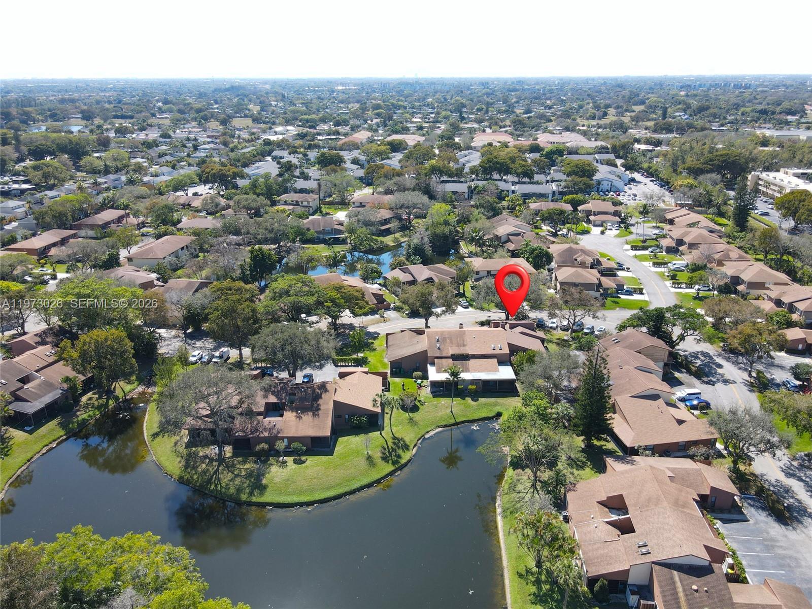 BANYAN LAKES - Residential