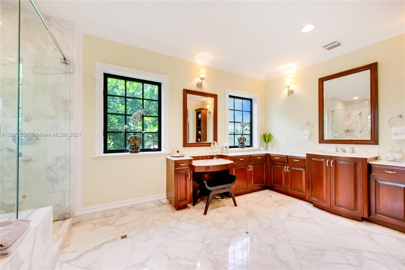 FOUR WAY LODGE ESTS 2ND A - Residential