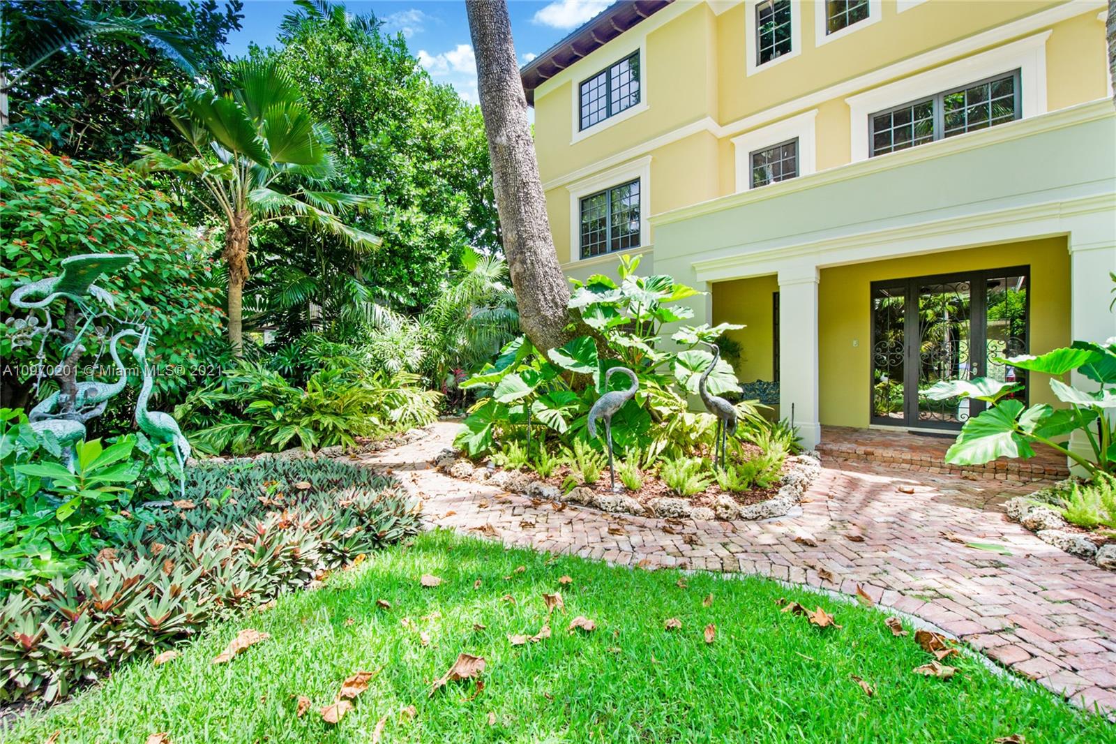 FOUR WAY LODGE ESTS 2ND A - Residential