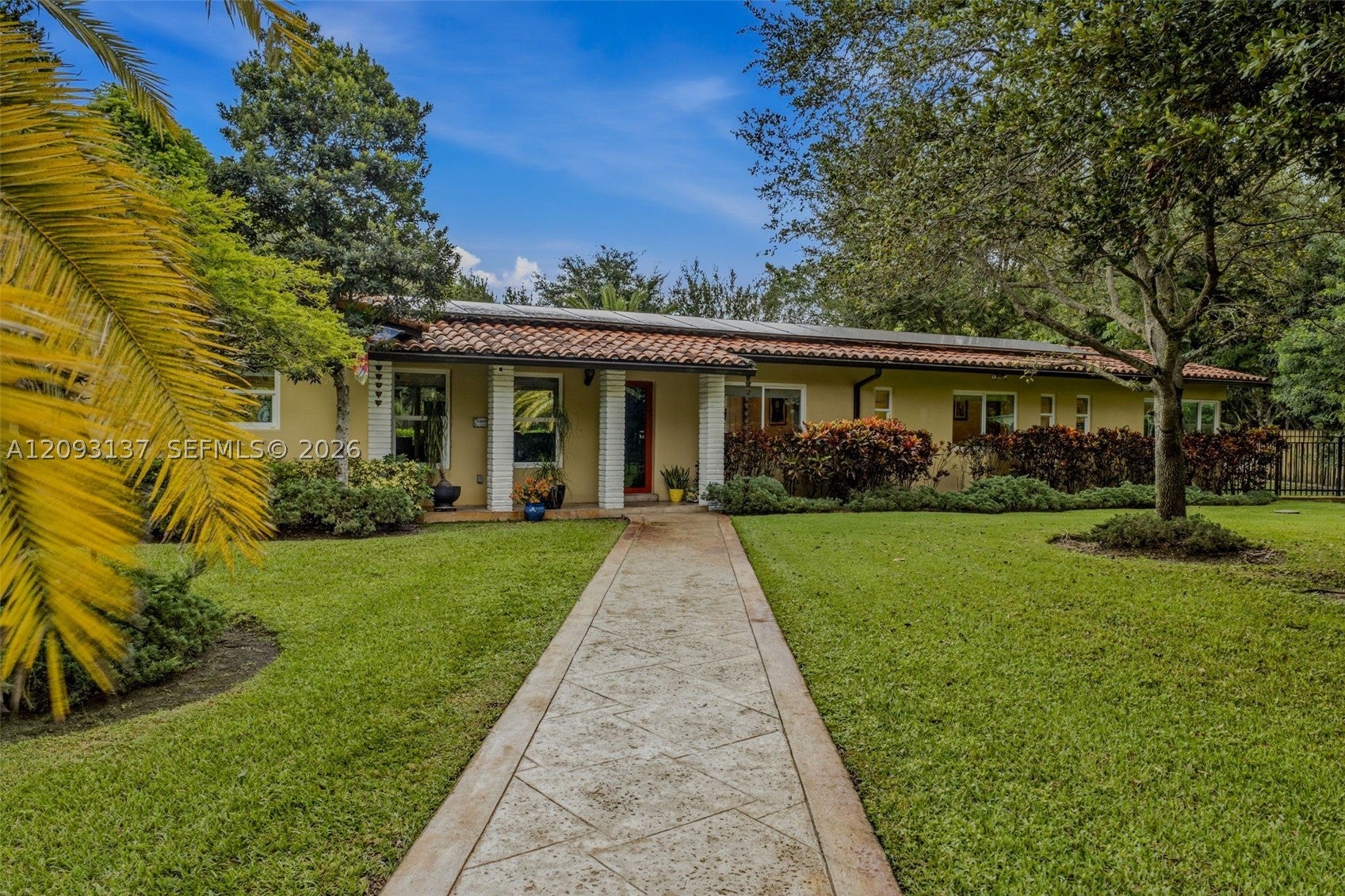 9801 SW 96th St, Miami, FL, 33176/$1,925,000 1 9801 SW 96th St