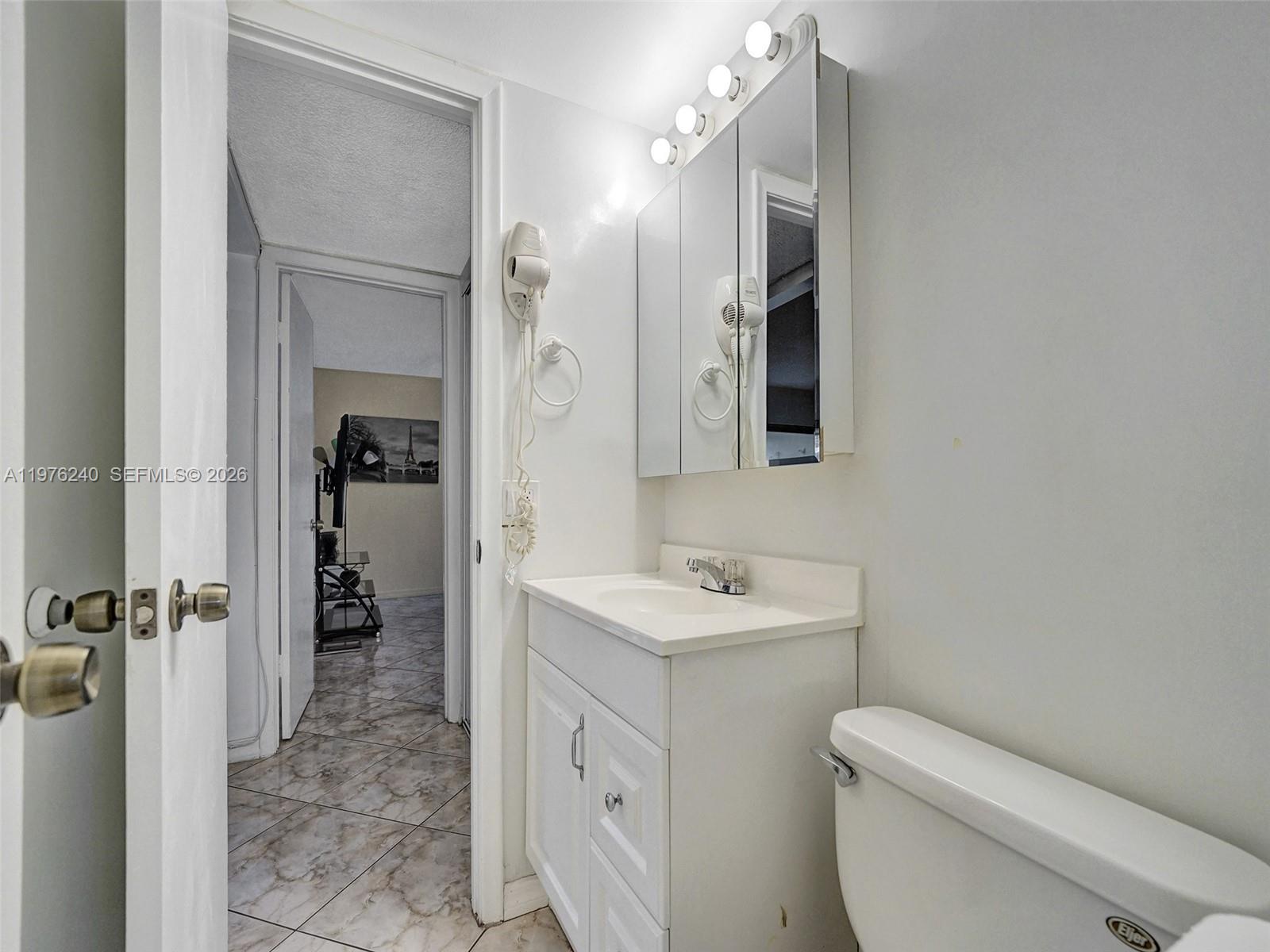 LE CARTIER CONDO - Residential Lease